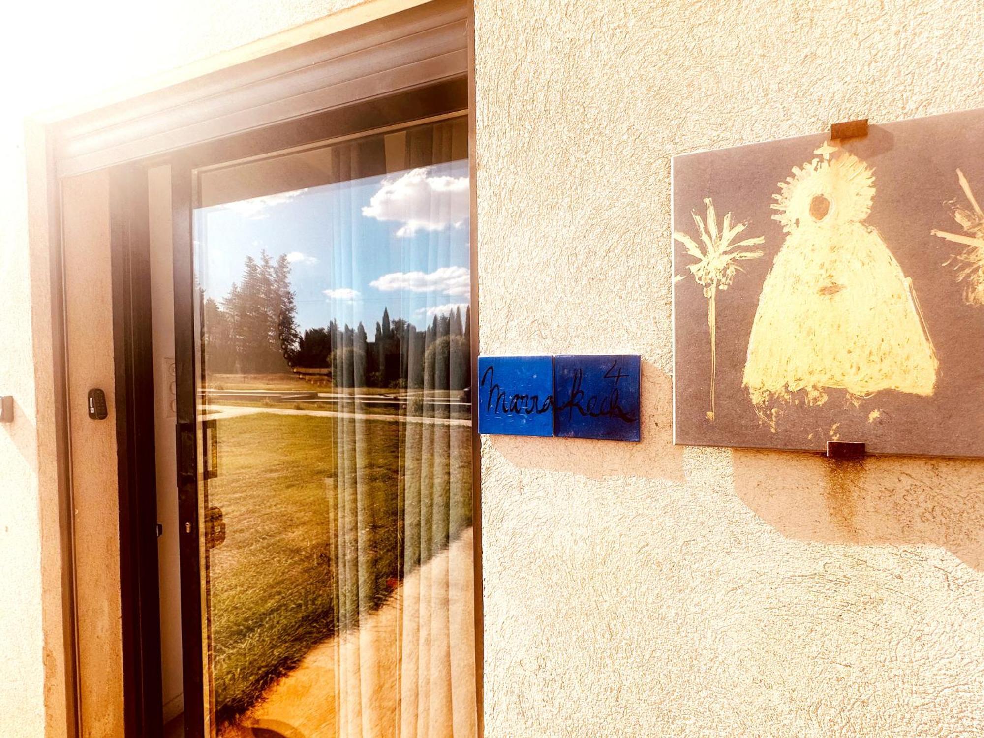 Apartmán Les Madones Nîmes Exteriér fotografie